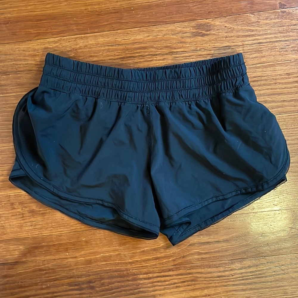 Lululemon Hotty Hot Lowrise Lined Short 2.5”